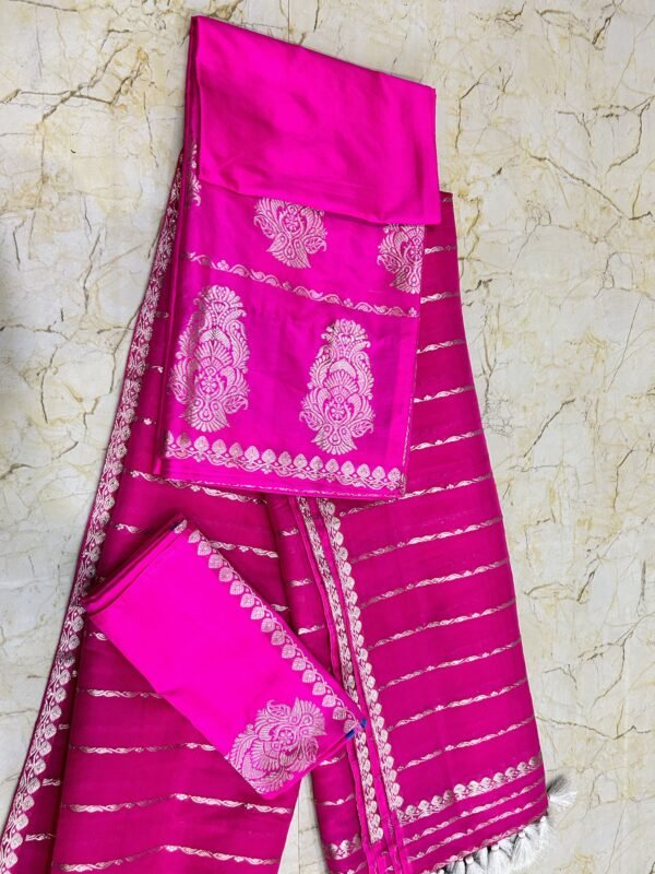 Fuchsia Mekhela Chadar